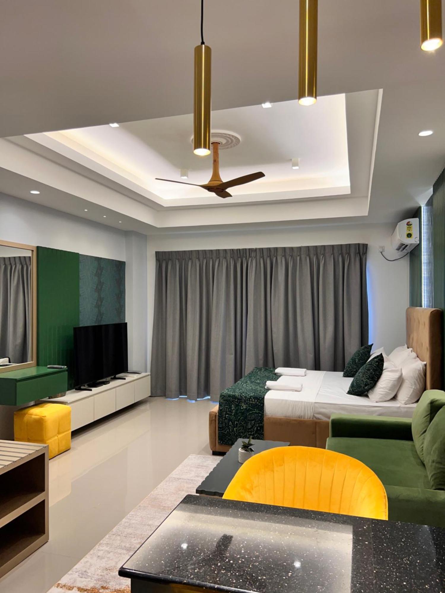 Ocean Breeze Negombo- Tidesend Luxury Beach Apartments エクステリア 写真