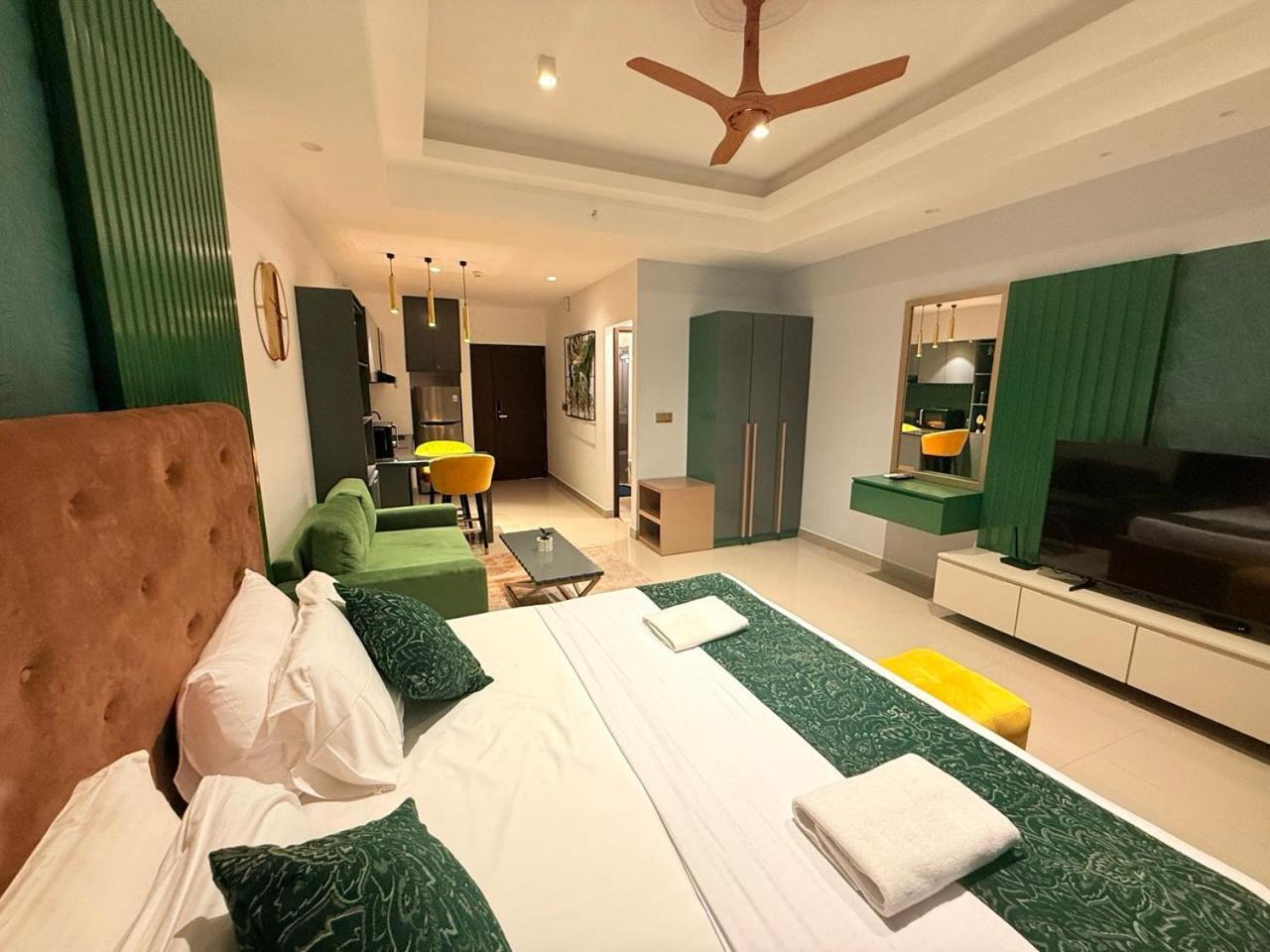 Ocean Breeze Negombo- Tidesend Luxury Beach Apartments エクステリア 写真