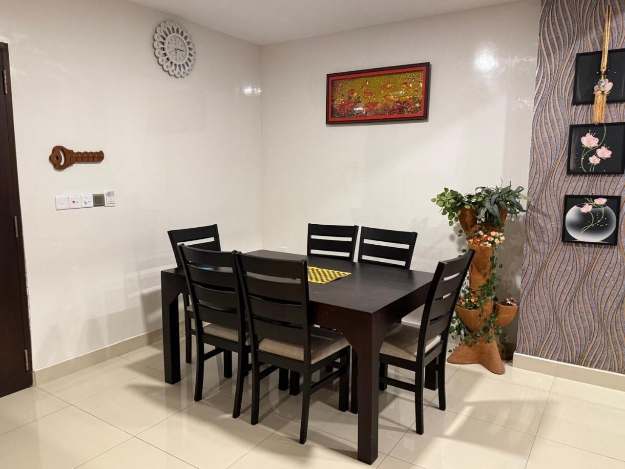 Ocean Breeze Negombo- Tidesend Luxury Beach Apartments エクステリア 写真